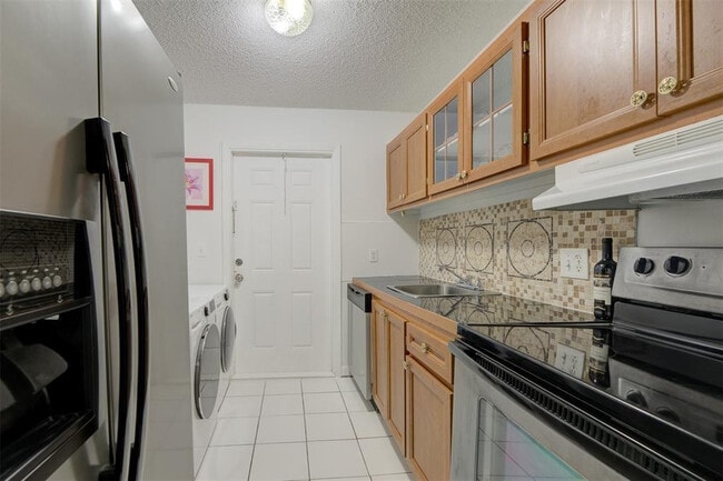 Photo - 850 E Commercial Blvd Unit 225C