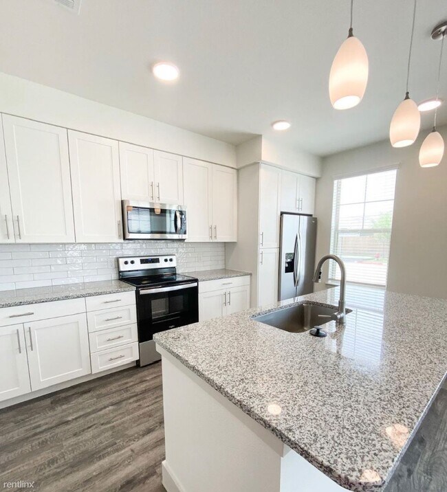 Photo - 2 br, 2 bath Condo - 2352 Westinghouse Rd ...