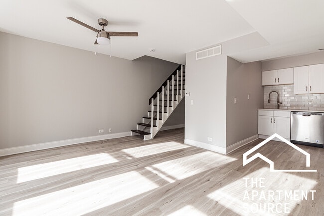 Photo - 744 W Gordon Ter