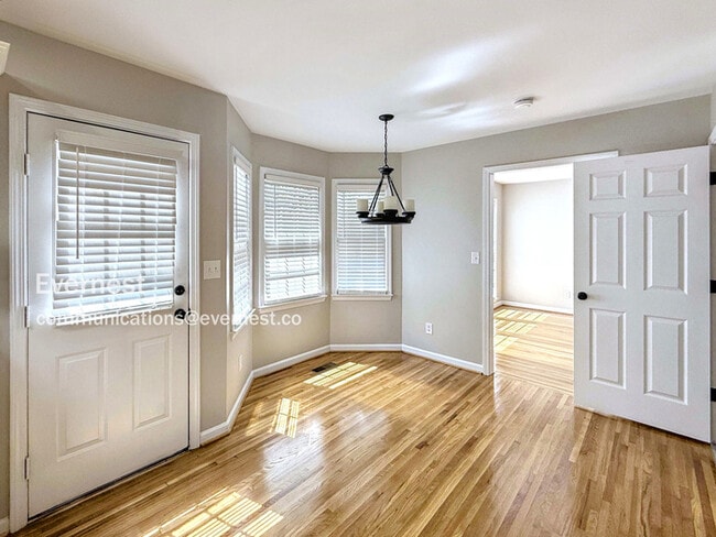 Photo - 113 Cambridge Trail