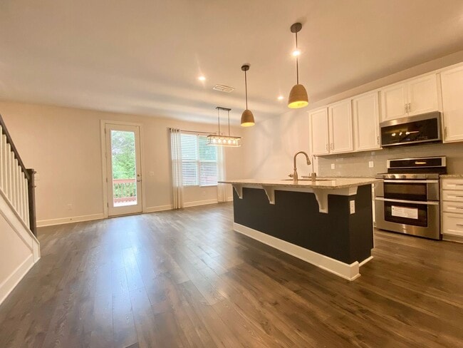 Photo - 4 Bedroom, 3 Bath Home w/ 2 Car Garage