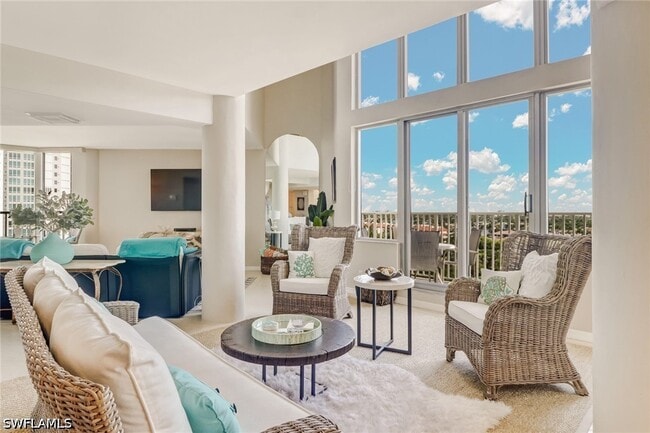 Building Photo - 4041 Gulf Shore Blvd N Unit 1109
