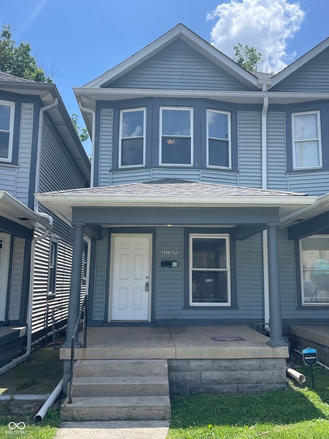 Building Photo - 2107 E Michigan St Rental