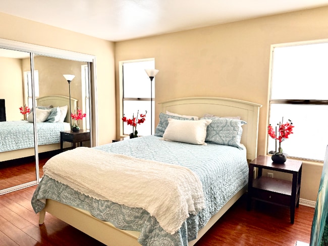 Photo - 261 Cottonwood Dr Unit 212 N. Catalina Ave  B