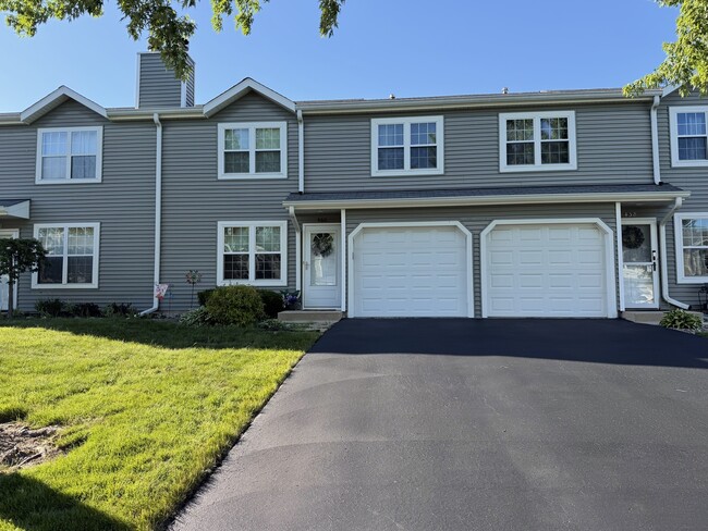 Building Photo - 460 Meadow Hill Ln
