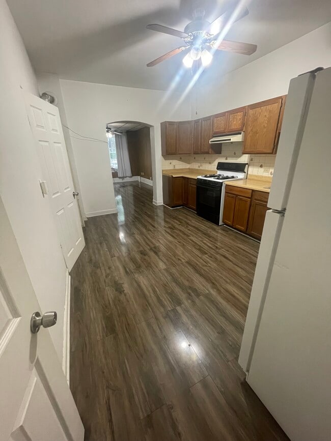 Photo - 2305 W 25th St Unit 1st Floor