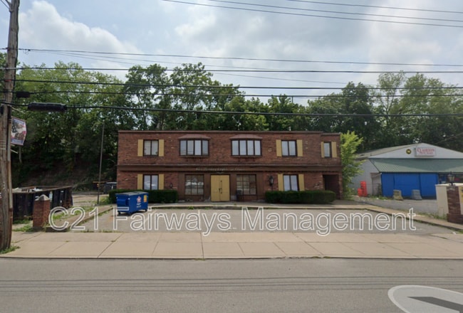 Building Photo - 528 St Clair Ave Rental