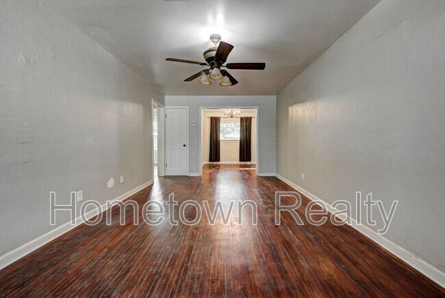 Photo - 2200 Downing St