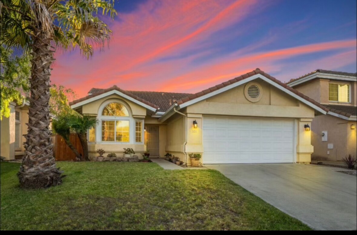 Photo - 1265 Stonebrook Dr