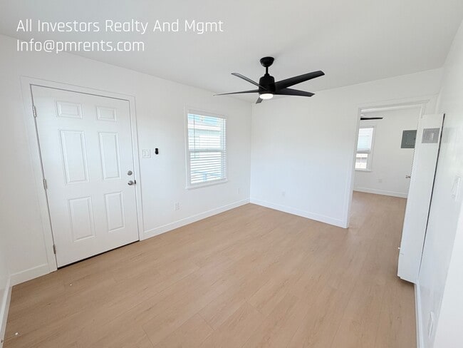 Photo - 1922 S Tremont St