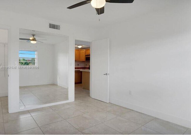 Photo - 4275 NW S Tamiami Canal Dr Unidad 2-310