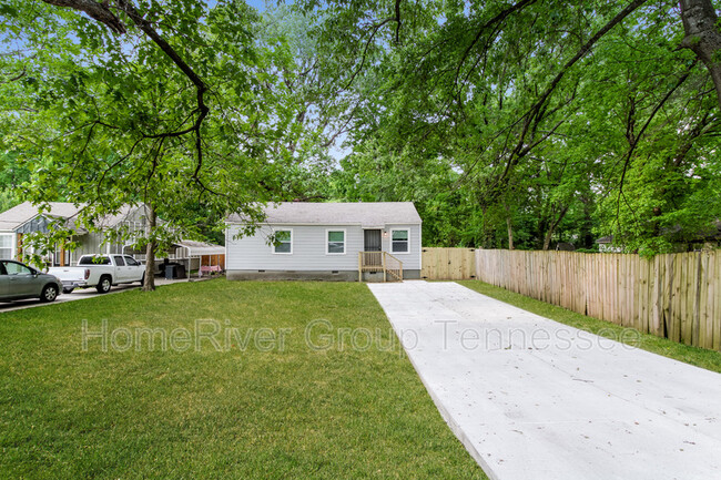 Photo - 4113 Willowview Ave House