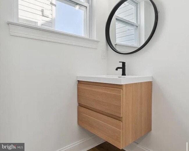 Photo - 673 N Preston St Unit 4