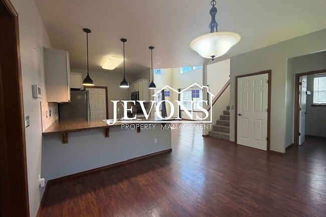 Photo - 1406 S 79th Ave