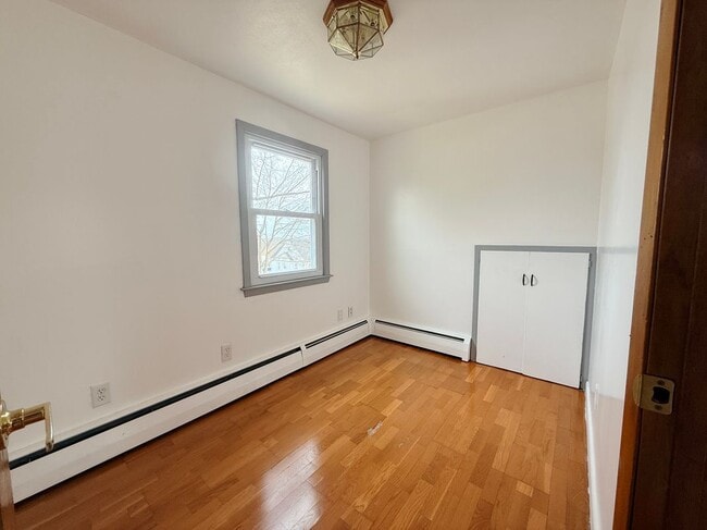 Photo - 91 Enright St Unit 2nd Floor