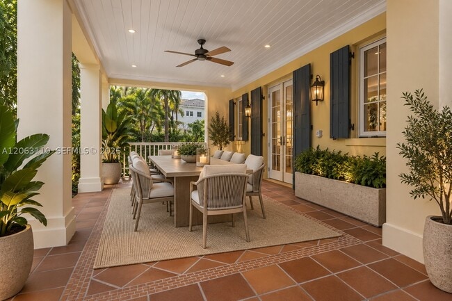 685 Harbor Dr
