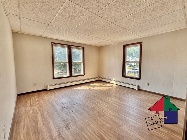 Building Photo - 63 Brook St Unit #2 Rental