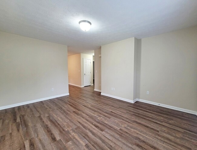 Photo - 952 Beverly Dr