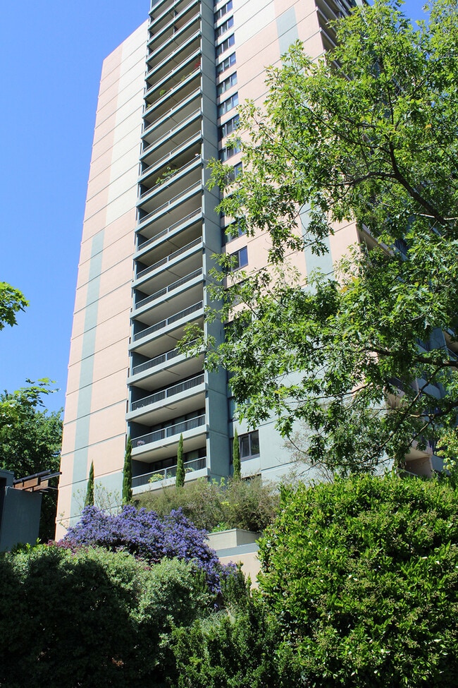 Building Photo - Spacious Downtown Condo with Balcony, Views, and Designated Parking