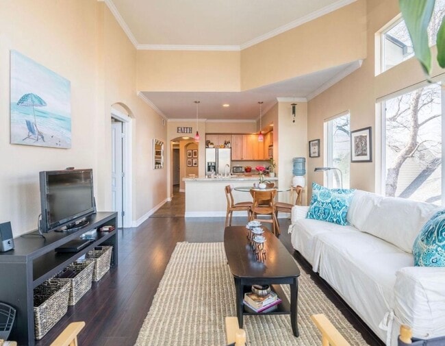 Photo - Stunning “Treehouse” Top-Floor Condo – 2 Bed / 2 Bath | One Block from City Park