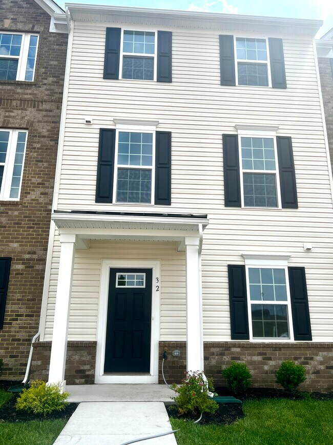 Photo - 32 Indian Field Ln Townhome