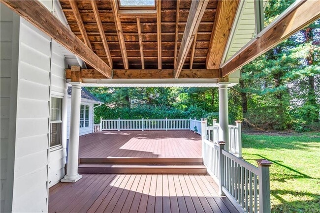 Photo - 1058 Wilmot Rd