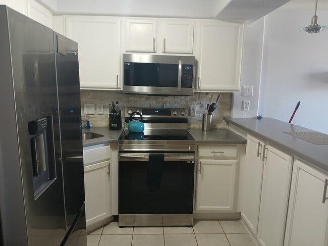 Photo - 1833 N Williams St Unit Apt 303