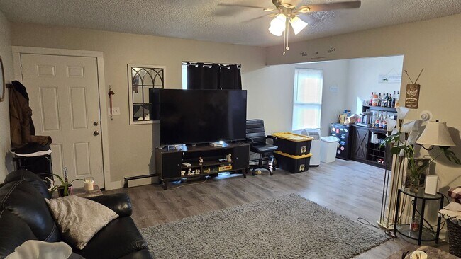 Photo - 2 Bed, 1.5 Bath Townhome with Garage Near McKee Medical Center Unidad 1610