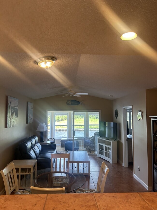 216 Landing Rd