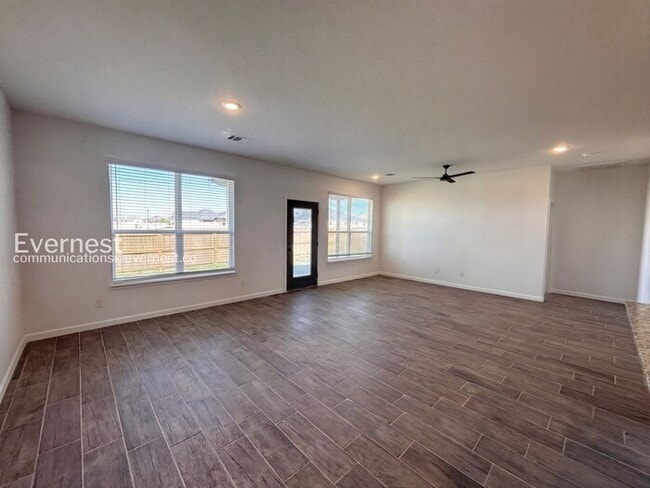 Photo - 705 Freedom Cir