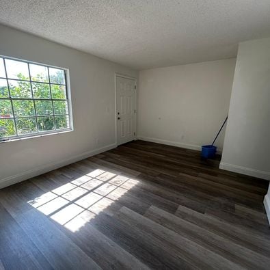 Building Photo - 206 Century Blvd Rental