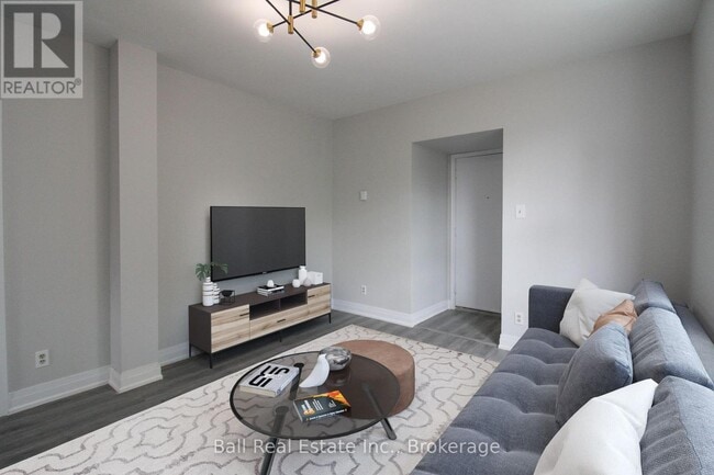 Photo - 291 Stewart St