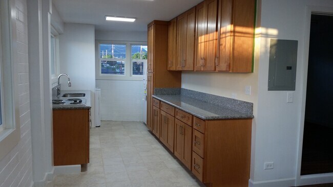 Photo - 2215 N School St Unit 201