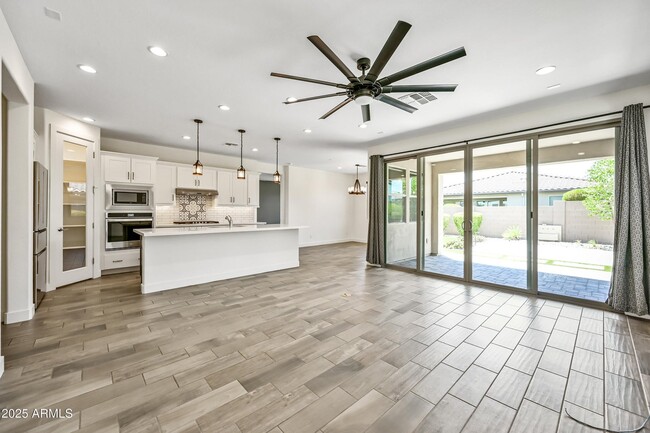 Building Photo - 17163 W Thousand Oaks St Rental