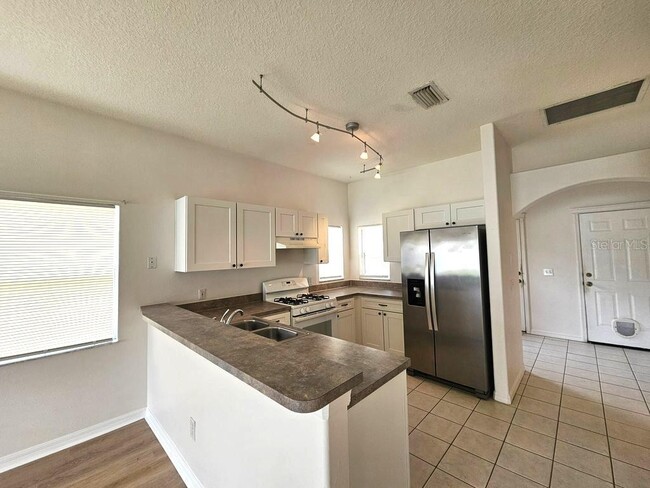 Photo - 7625 Clovelly Park Pl
