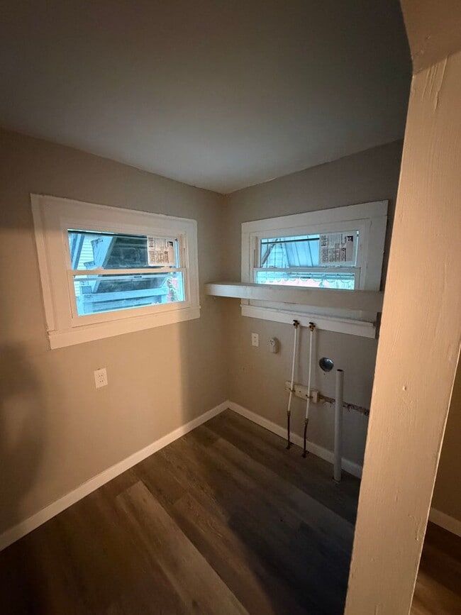 358 S 6th St Unit 1
