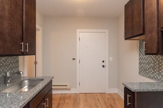 Photo - 755 W Cornelia Ave Unidad 312