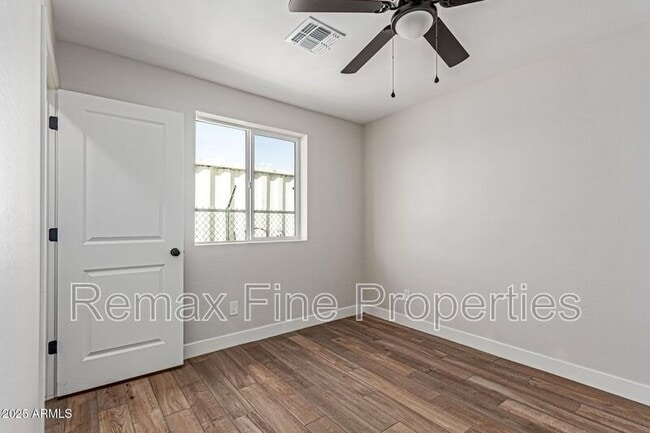 Photo - 6421 S 23rd St Unidad S 23rd  B