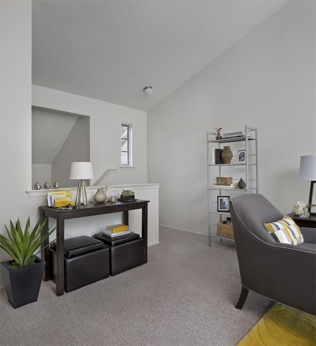 Plymouth Woods Apartments Livonia, MI