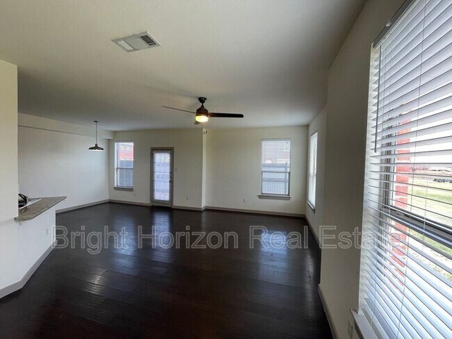 Photo - 3617 Valley Vista Dr Unit 405