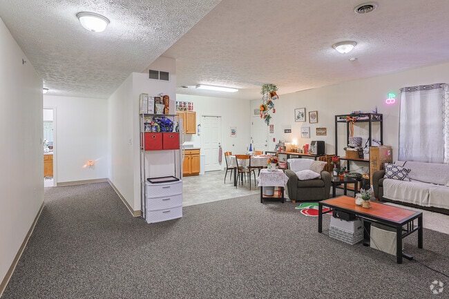 4BR, 2BA - 1,200SF - Living Room