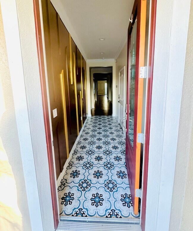 Photo - 519 Bottlebrush Loop