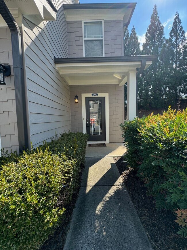 Photo - Better than New!