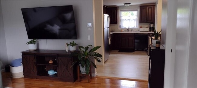 Photo - 4 Almy Ct Unidad 1