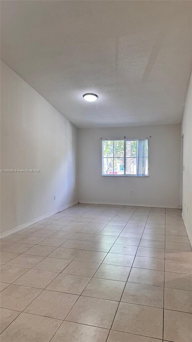 Photo - 2931 SE 13th Ave Unit 205-47