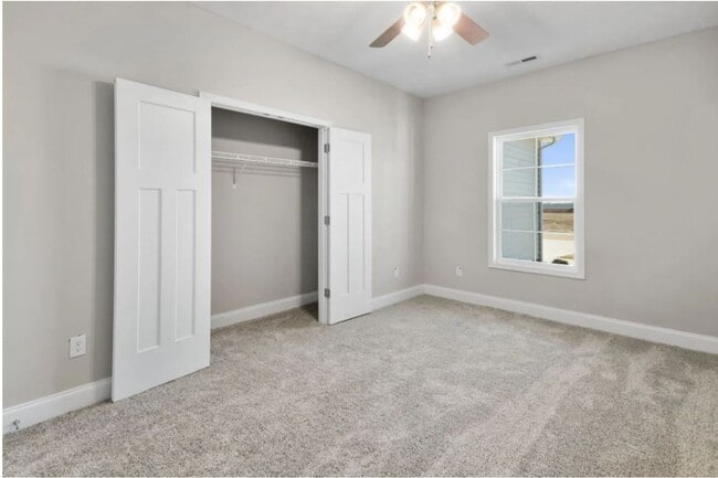 Photo - 406 St George Wy