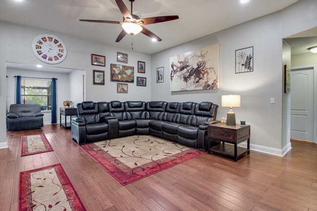 Photo - 6494 Welannee Blvd