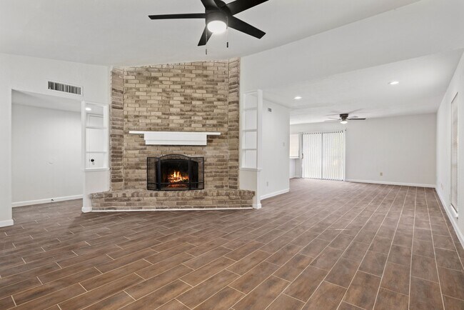 Photo - 6802 Loch Langham Dr Casa