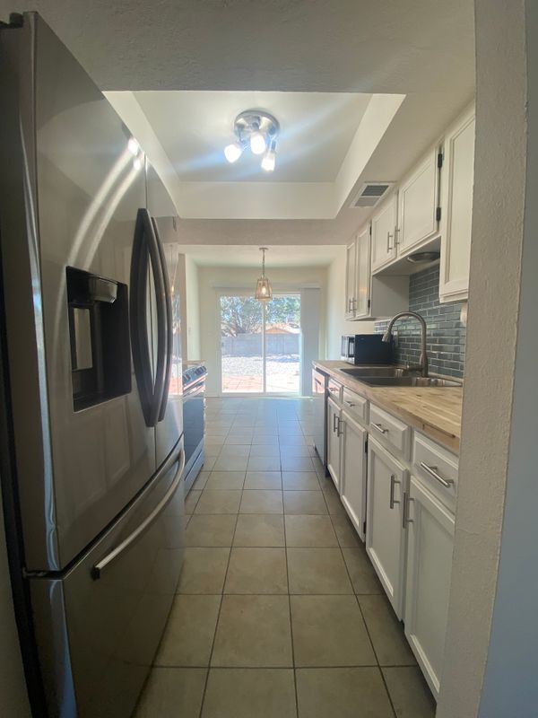 Photo - 10501 Delicado Pl NE
