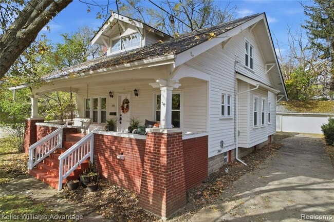 Photo - 101 Base Line Rd